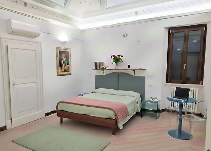 In A Village With Swimming Pool 아파트 페자로