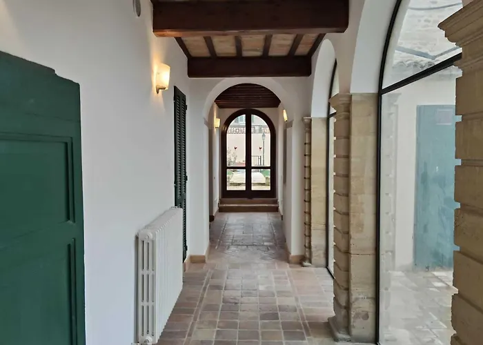 In A Village With Swimming Pool * 페자로